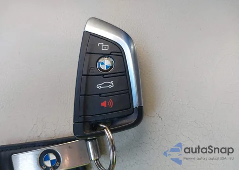 2021 BMW X3 Phev xDrive30E from USA, damaged, VIN 5UXTS1C01M9E52065